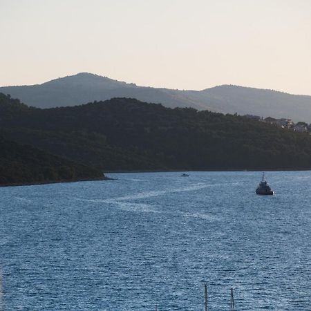 Brand New Aparment With Sea View & Swimming Pool At Ciovo - Villa Fiorentini Trogir Zewnętrze zdjęcie