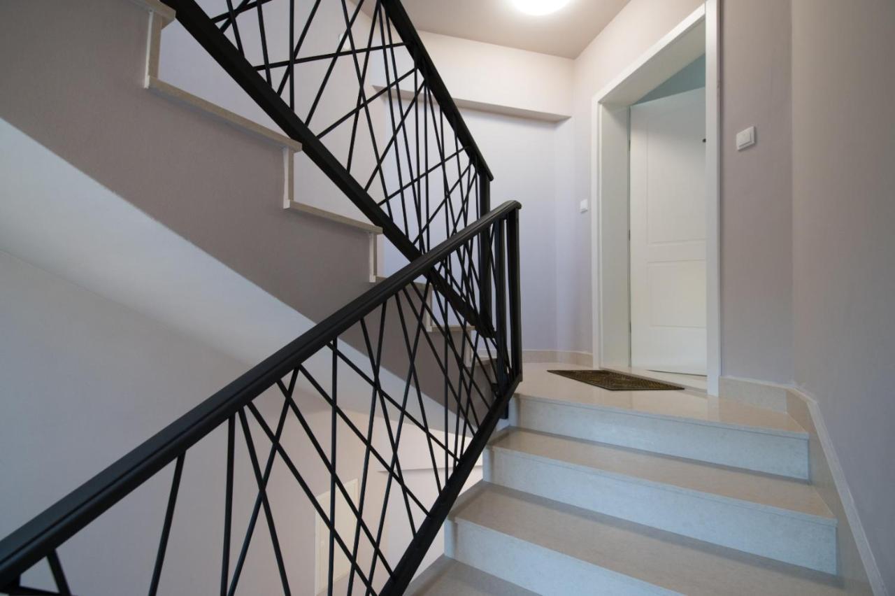 Brand New Aparment With Sea View & Swimming Pool At Ciovo - Villa Fiorentini Trogir Zewnętrze zdjęcie