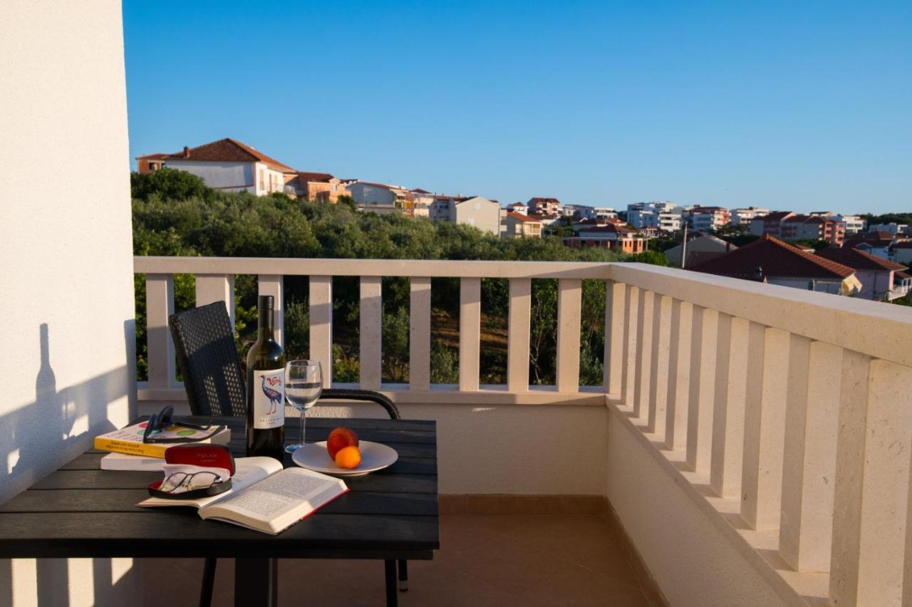Brand New Aparment With Sea View & Swimming Pool At Ciovo - Villa Fiorentini Trogir Zewnętrze zdjęcie